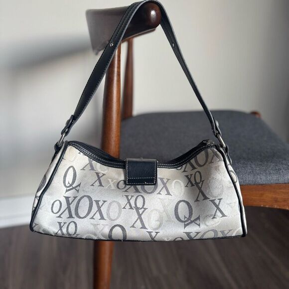 Y2K XOXO Baguette Shoulder Bag - Picture 3 of 9